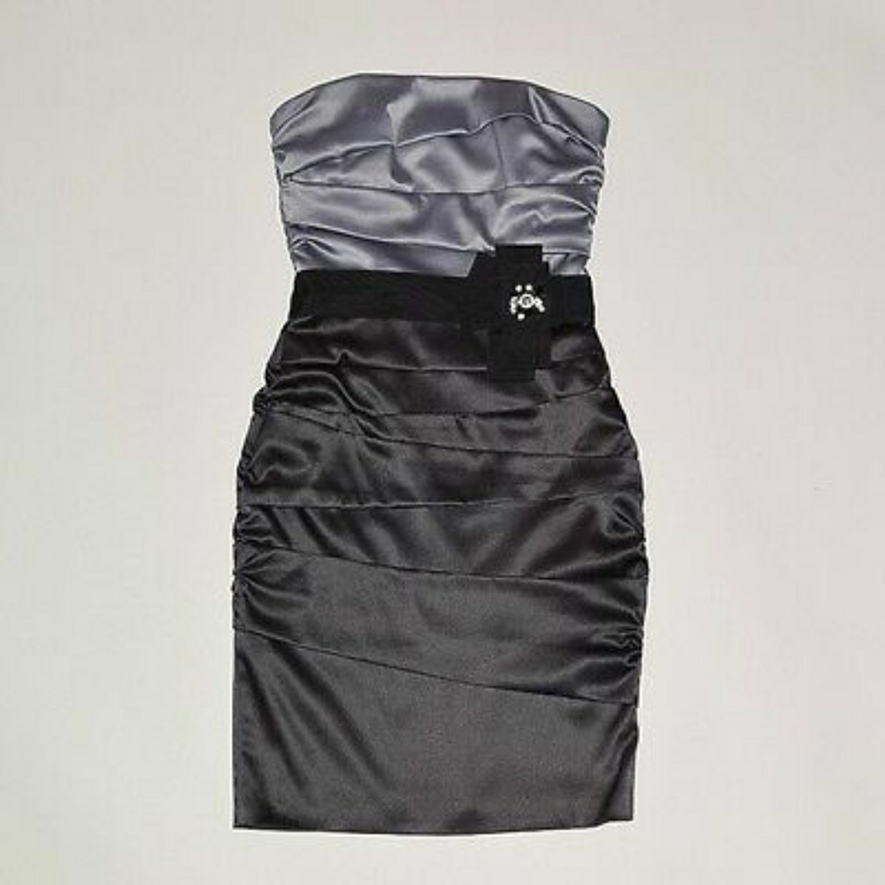 NWT gunmetal gray and black Black House White Mark